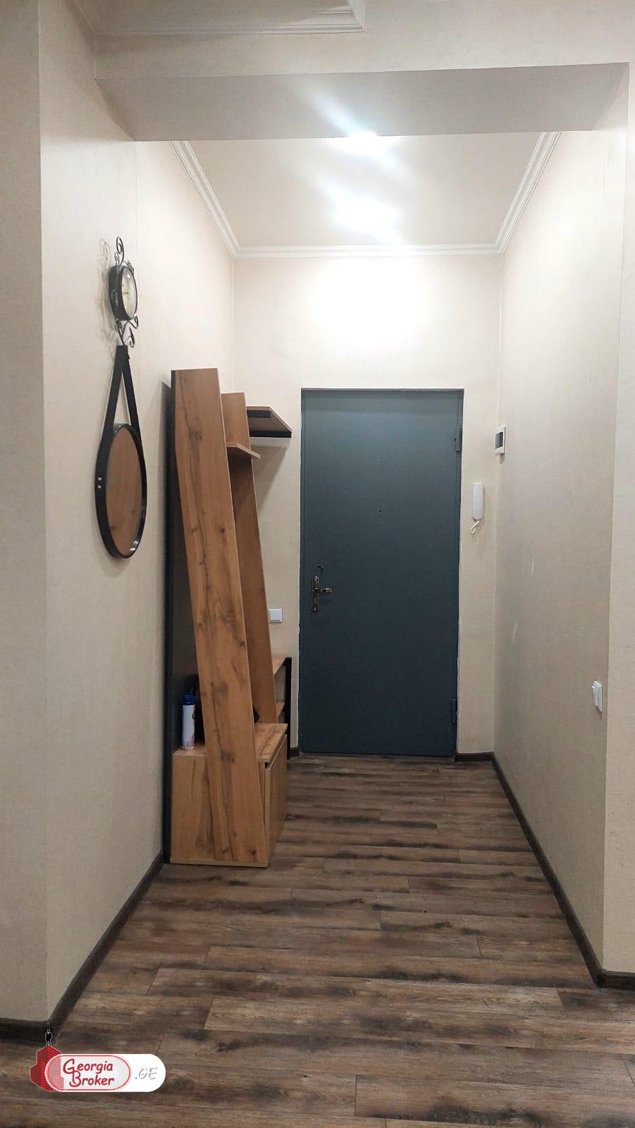 იყიდება ახალი გარემონტებული 3 ოთახიანი ბინა ორთაჭალაში